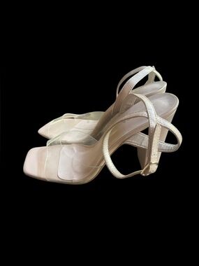 NWOB Top Moda Ankle Strap Heels